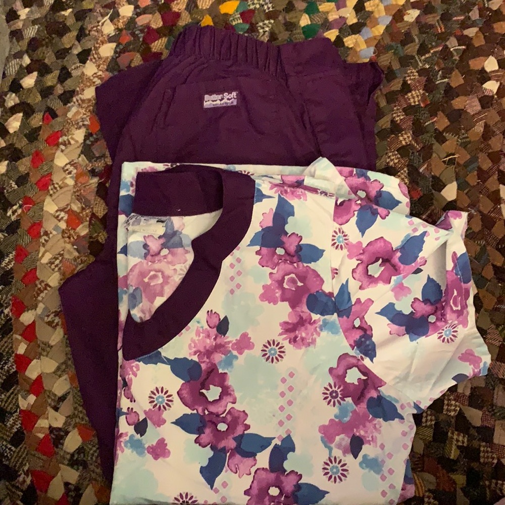 UA butter soft scrub outfit